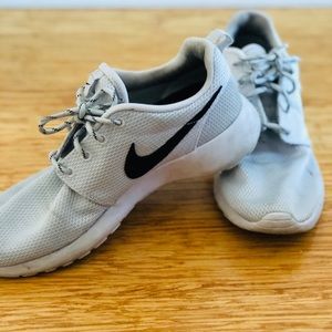 Nike Roshe ONE (MENS)
